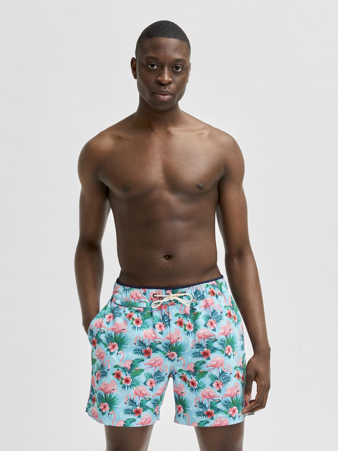 model_shot-front
